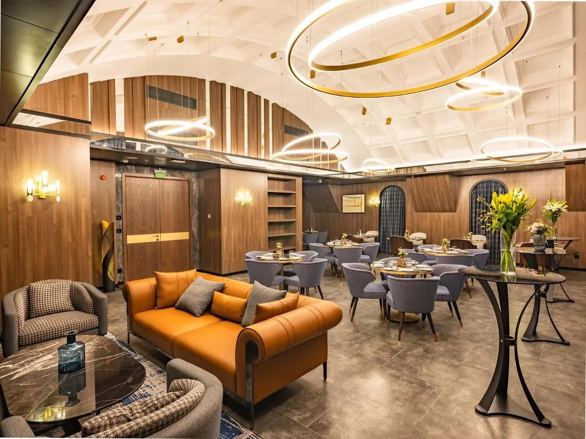 Hotel Intercontinental Baku By Ihg 5*,